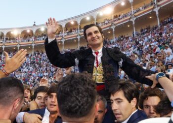 Morante, en trance místico, abre la puerta grande de Las Ventas