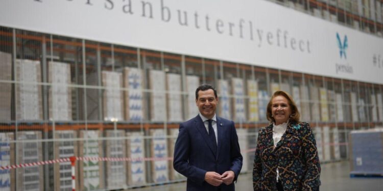 Juanma Moreno señala a Persán como “ejemplo de la capacidad de internacionalización del tejido empresarial andaluz”