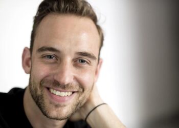 Jöel Dicker, escritor: ‘Leer te hace menos vulnerable a la manipulación’