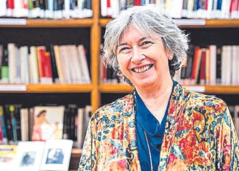 Yolanda Soler, doctora en Filología Hispánica: ‘Con tres años me empeñaba en leer en el bus, en el recreo, en el cole, en la playa’