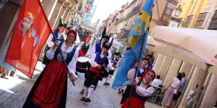 Alcalá de Henares celebra su ‘Xuntanza’ con cientos de asturianos residentes en Madrid