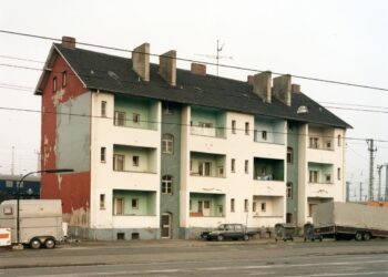 Qué hacer en Madrid esta semana: fotografía arquitectónica de la colección Helga de Alvear, una expo de cerámica en Pott Gallery, el electroflamenco de Yeli Yeli…
