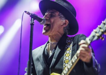 Mikel Erentxun resucita otra vez a Duncan Dhu: ‘cien gaviotas’ agotadas volaron Madrid 40 años después