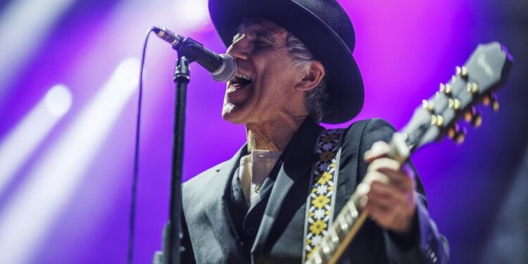 Mikel Erentxun resucita otra vez a Duncan Dhu: ‘cien gaviotas’ agotadas volaron Madrid 40 años después