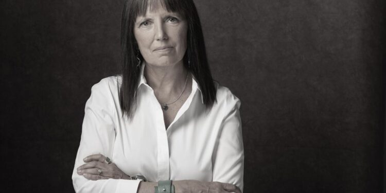 ‘La muerte ajena’, de Claudia Piñeiro: la ficción de la verdad ante los totalitarismos