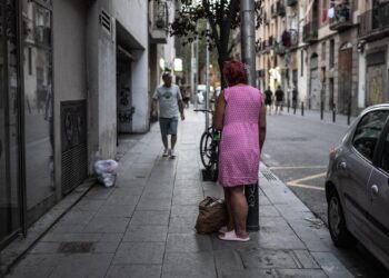 Abre el primer centro público para ayudar a mujeres a salir de la prostitución en Madrid: ‘Tienen miedo, viven forzadas y en la clandestinidad’