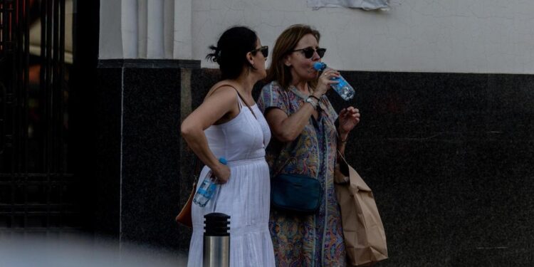 Madrid se prepara para una ola de calor con temperaturas superiores a los 36 grados a partir de este lunes