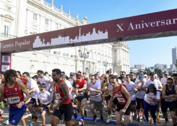 Diez kilómetros por diez años de reinado: Madrid celebra a Felipe VI con una carrera popular