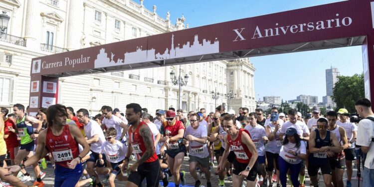 Diez kilómetros por diez años de reinado: Madrid celebra a Felipe VI con una carrera popular