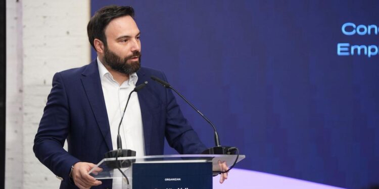 El acompañamiento es crucial para educar a los jóvenes en sus competencias digitales