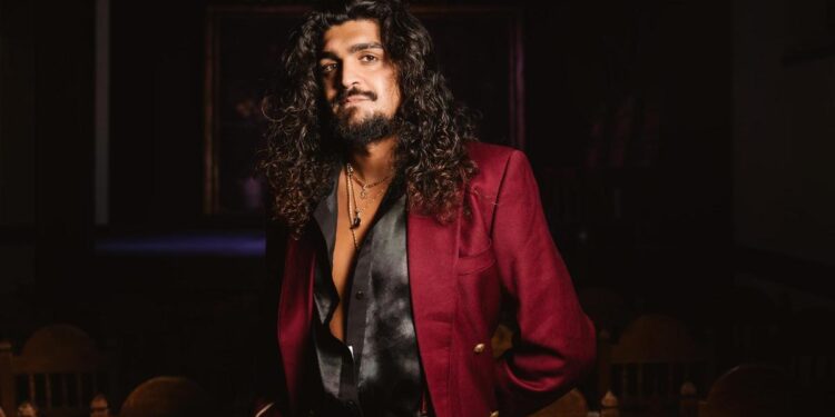 Israel Fernández cerrará la Bienal de Madrid ante 12.000 personas: ‘Cantar flamenco es como cocinar, nunca sabes cómo va a salir’