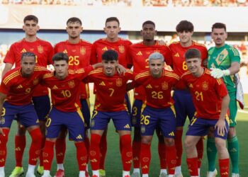 Una España sin brillo cae derrotada en el descuento, en su último partido de preparación del Campeonato de Europa