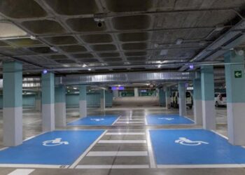Hasta 225 plazas por 70 euros al mes: Madrid saca los abonos para los parkings de Santa Ana y Luna