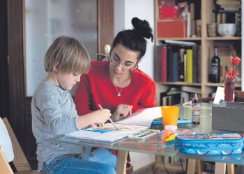 ¿Cuántos días de baja por nacimiento habrá a partir de ahora? 4 claves de los nuevos permisos de paternidad