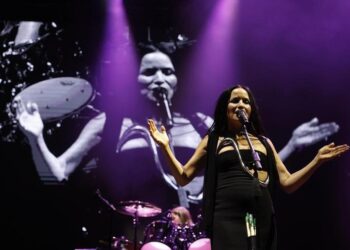 Tu vida la escribió The Corrs hace 30 años: la ‘premonición celta’ que iluminó Madrid