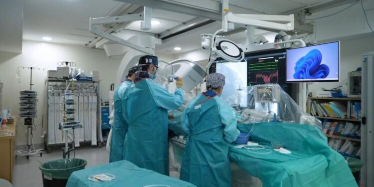 Las listas de espera en la Comunidad de Madrid caen un 5% en el último mes y baja la demora excepto para prueba diagnósticas