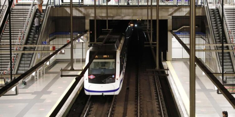 Metro de Madrid se renueva para ser el transporte público del futuro: nuevos precios, sistema de pago y tecnología