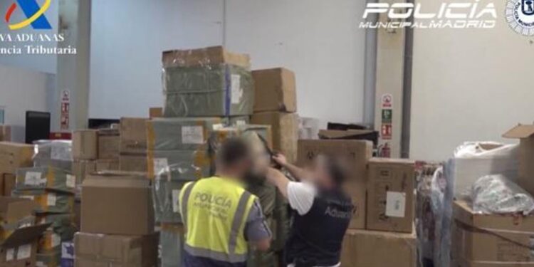 La policía retira del mercado ocho millones de euros en productos falsificados
