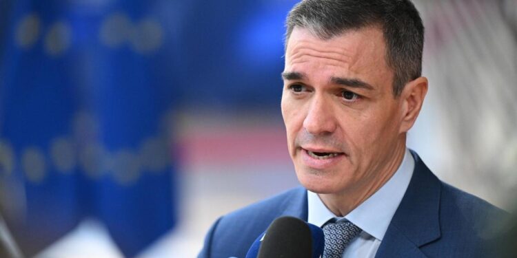 La Policía investiga una filtración de datos personales que afecta a Pedro Sánchez