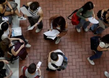Uno de cada ocho jóvenes interrumpió sus estudios oficiales en Madrid, con la tercera tasa más baja de España