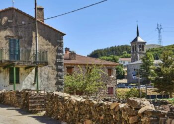 El pueblo más fresco al que puedes escaparte para huir del calor está a menos de una hora de Madrid: ¿lo conoces?