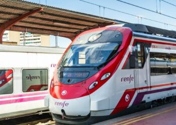 Retrasos en la línea C-5 de Cercanías Madrid por una incidencia en la catenaria: estas son las estaciones afectadas