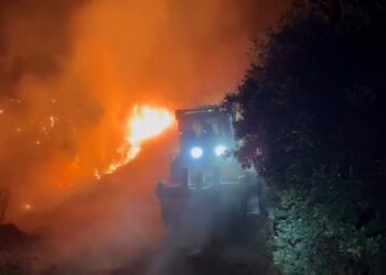Espectaculares imágenes del incendio forestal de Villa del Prado