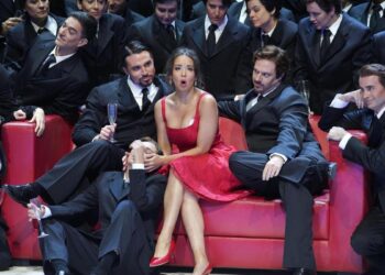 Adela Zaharia y Xabier Anduaga, protagonistas ‘La Traviata’ del Real: ‘La historia sigue emocionando porque habla de unos sentimientos que son los mismos que hace años’