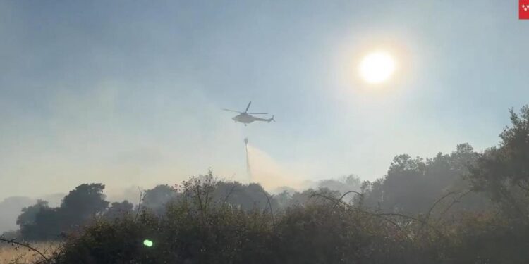 Estabilizado el incendio forestal en Zarzalejo que ha obligado al desalojo preventivo y cierre temporal de la carretera M-532