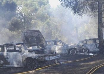 Extinguido un incendio en el aparcamiento de la ermita de San Martín de Valdeiglesias