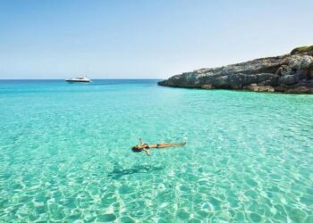 4 escapadas con agua cristalina cerca de Madrid para disfrutar cada fin de semana de verano