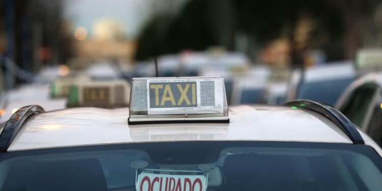El truco para viajar gratis en taxi en Madrid: solo dos requisitos