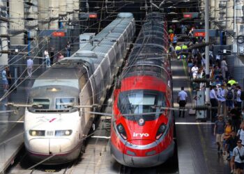 Retrasos y detenciones en trenes de alta velocidad sentido Madrid en la línea que une Andalucía con la capital