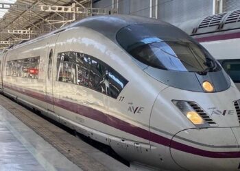 Renfe habilita servicios especiales en cada sentido en la línea de AV Madrid-Zamora