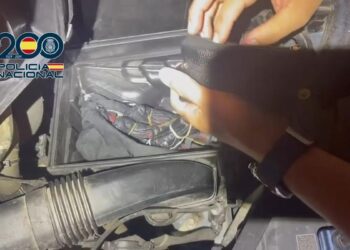 Detienen a una pareja de delincuentes por robar en más de 30 domicilios con llaves maestras decodificadoras