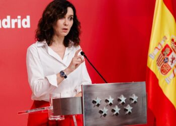 La oposición denuncia que no ha podido ver el chalé ‘pagado por todos’ que disfrutó Ayuso