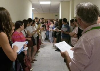 El 36% de las plazas docentes de Secundaria y FP en Madrid no se ha cubierto