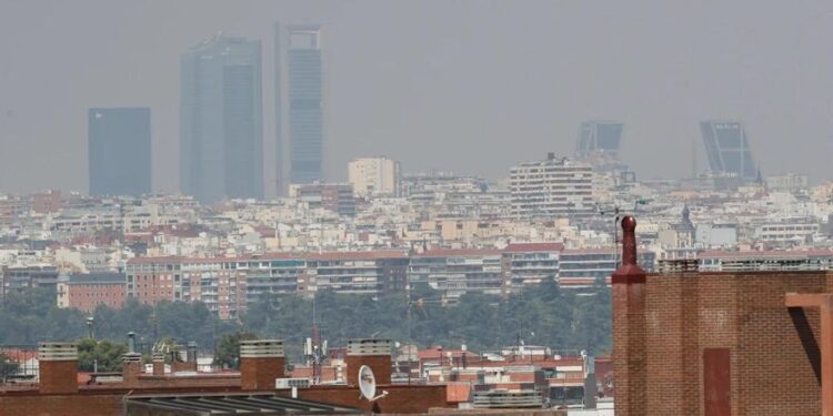 Madrid, en alerta por altos niveles de contaminación tras los incendios: estas son las recomendaciones de las autoridades