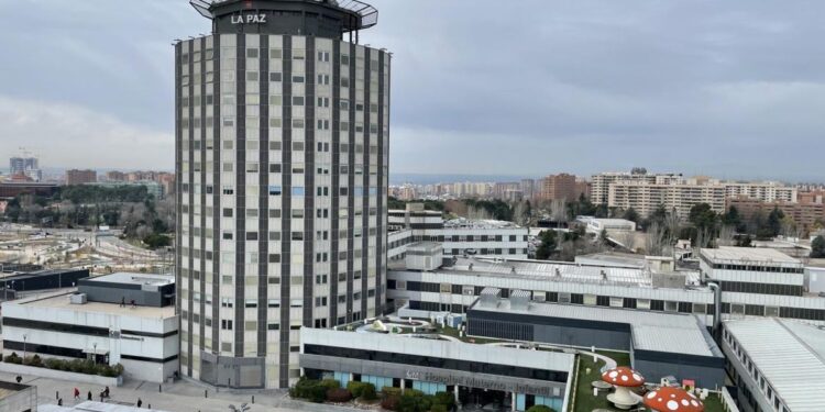 Trabajadores de La Paz quieren convocar una huelga para protestar ‘por la angustiosa falta de personal’
