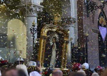 Madrid celebra a lo grande a la Virgen de la Paloma entre devoción, fiesta y calor extremo