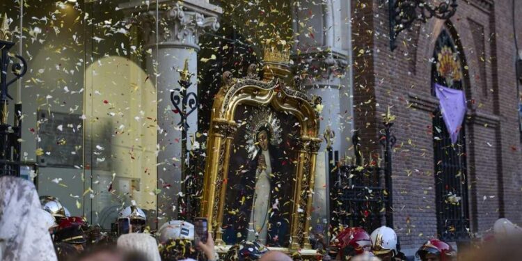 Madrid celebra a lo grande a la Virgen de la Paloma entre devoción, fiesta y calor extremo