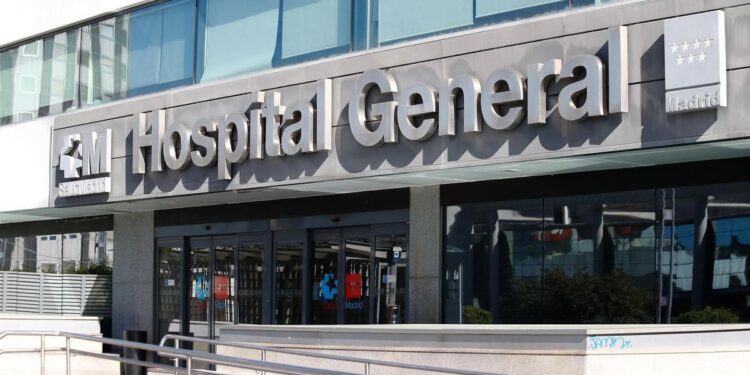 El éxito de la ‘huelga a la inversa’ que no ha secundado nadie en el Hospital La Paz: ‘Esa era nuestra intención’