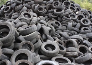 La mitad de la contaminación por microplásticos proviene de los neumáticos de los vehículos