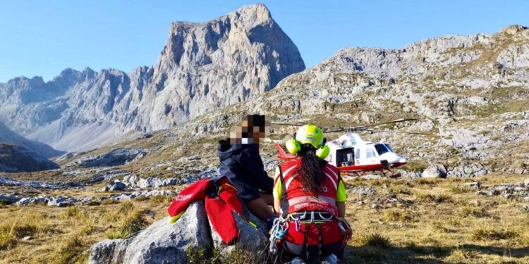 Rescatada una menor madrileña indispuesta mientras hacía la ruta a Cabaña Verónica