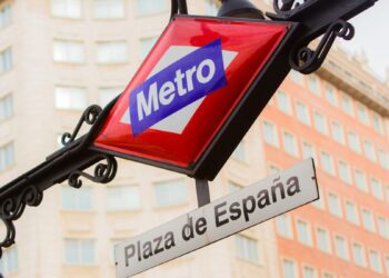 Tu nombre (o el de quien tú quieras) puede acabar en un rombo de Metro de Madrid: así lo puedes conseguir