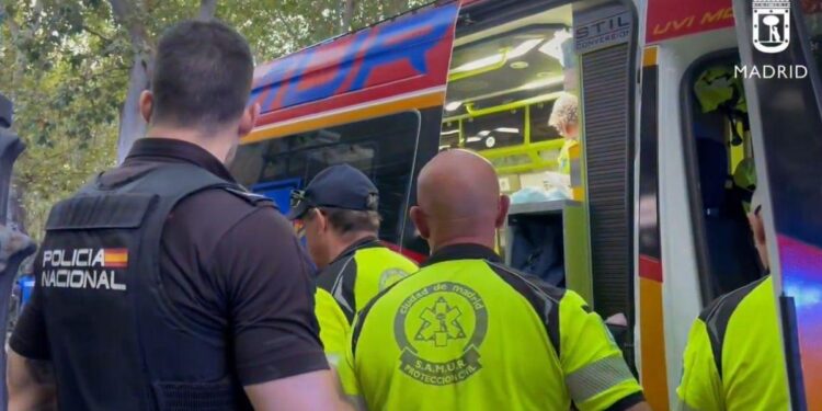 Cuatro detenidos, tres de ellos menores, por el apuñalamiento de un hombre en Puente de Vallecas vinculado a bandas juveniles