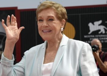 Julie Andrews, la estrella de ‘Mary Poppins’ y ‘Sonrisas y lágrimas’ que perdió su voz tras una negligencia médica