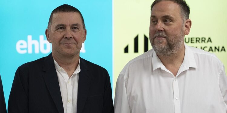 Reunión de Oriol Junqueras y Arnaldo Otegi