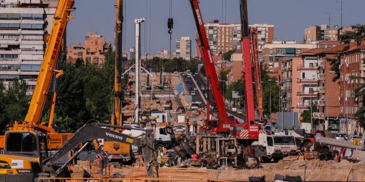 Nuevo corte en la A-5 a partir del lunes para construir el futuro ‘bypass’ hacia el norte