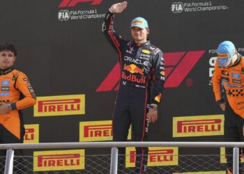‘Masterclass’ de Verstappen y doloroso KO de Alonso en Monza